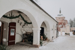 Tirdziņš “Gardu muti” Valmiermuižā